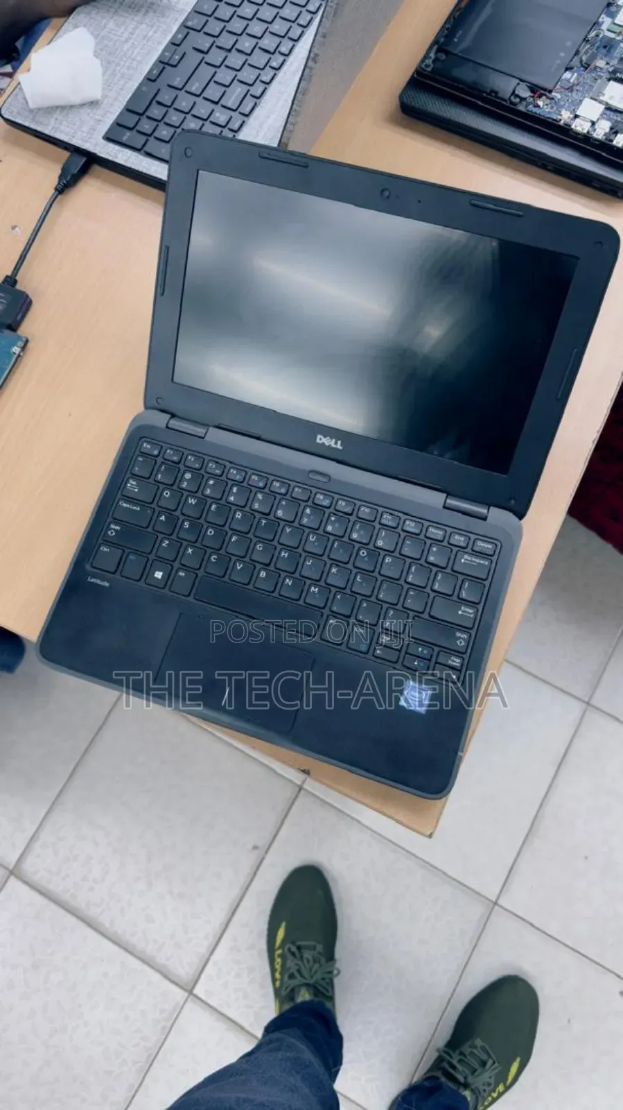 Laptop Dell Latitude 3180 4GB Intel Celeron SSD 128GB