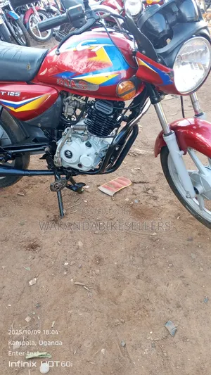 Bajaj Boxer 125 2023 Red