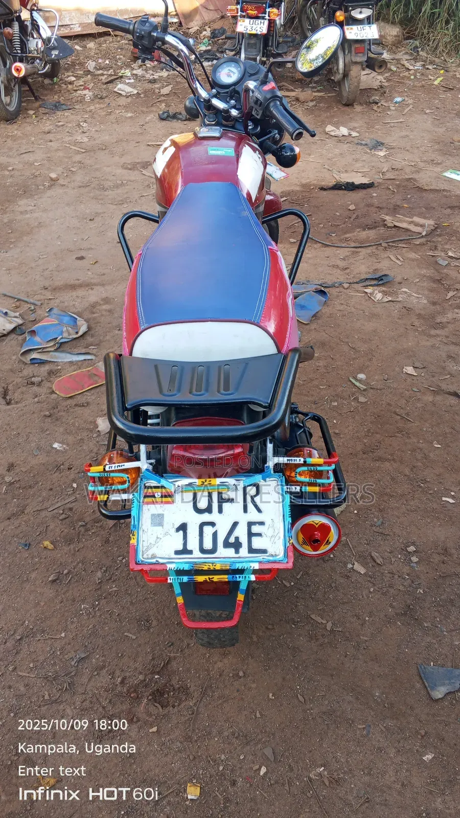 TVS HLX 125 2022 Red