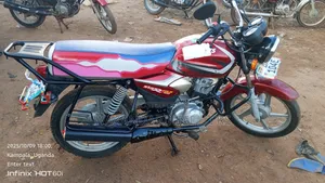 TVS HLX 125 2022 Red