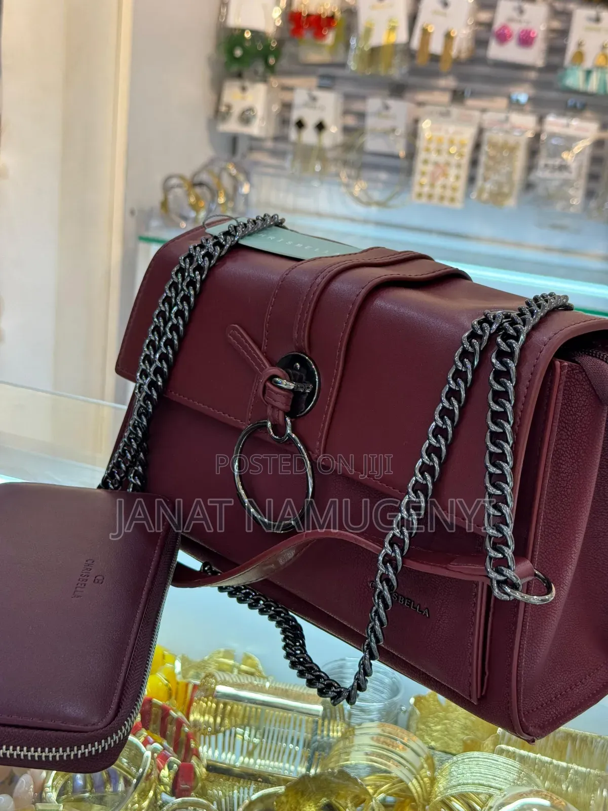 Crisbella With Black Chain Holder