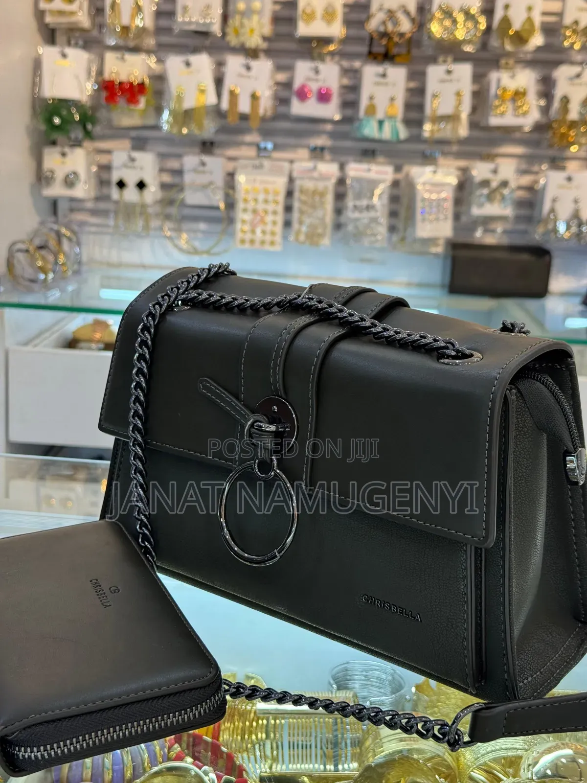 Crisbella With Black Chain Holder