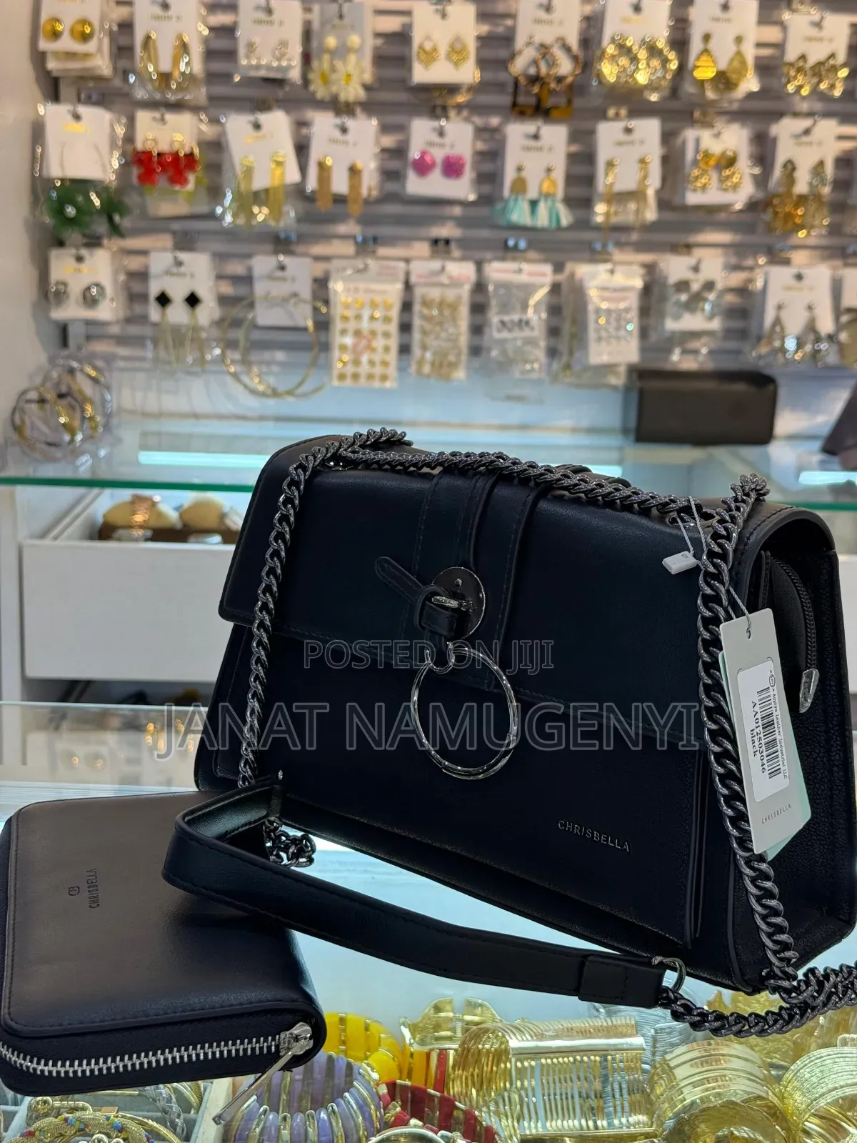 Crisbella With Black Chain Holder