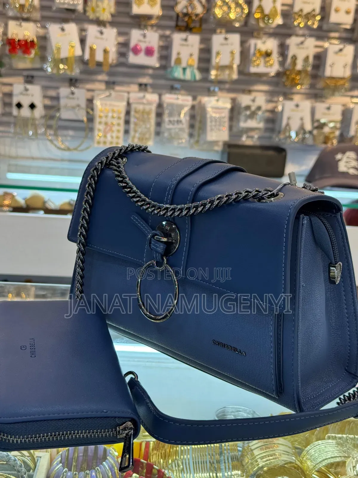 Crisbella With Black Chain Holder