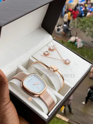 Hannah Martin Rose Gold Strapped Women's Wrist Gift Box Time Piece
