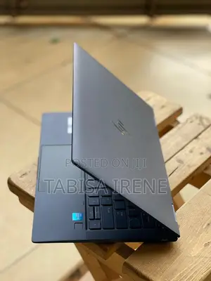 New Laptop HP Dragonfly G2 16GB Intel Core i5 SSD 512GB