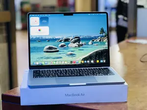 New Laptop Apple MacBook Air 2025 M4 16GB Apple M4 SSHD (Hybrid) 256GB