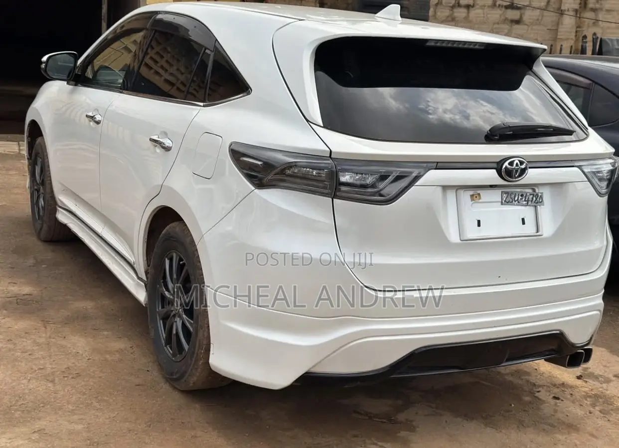 Toyota Harrier 2.5 Hybrid 4WD 2016 White