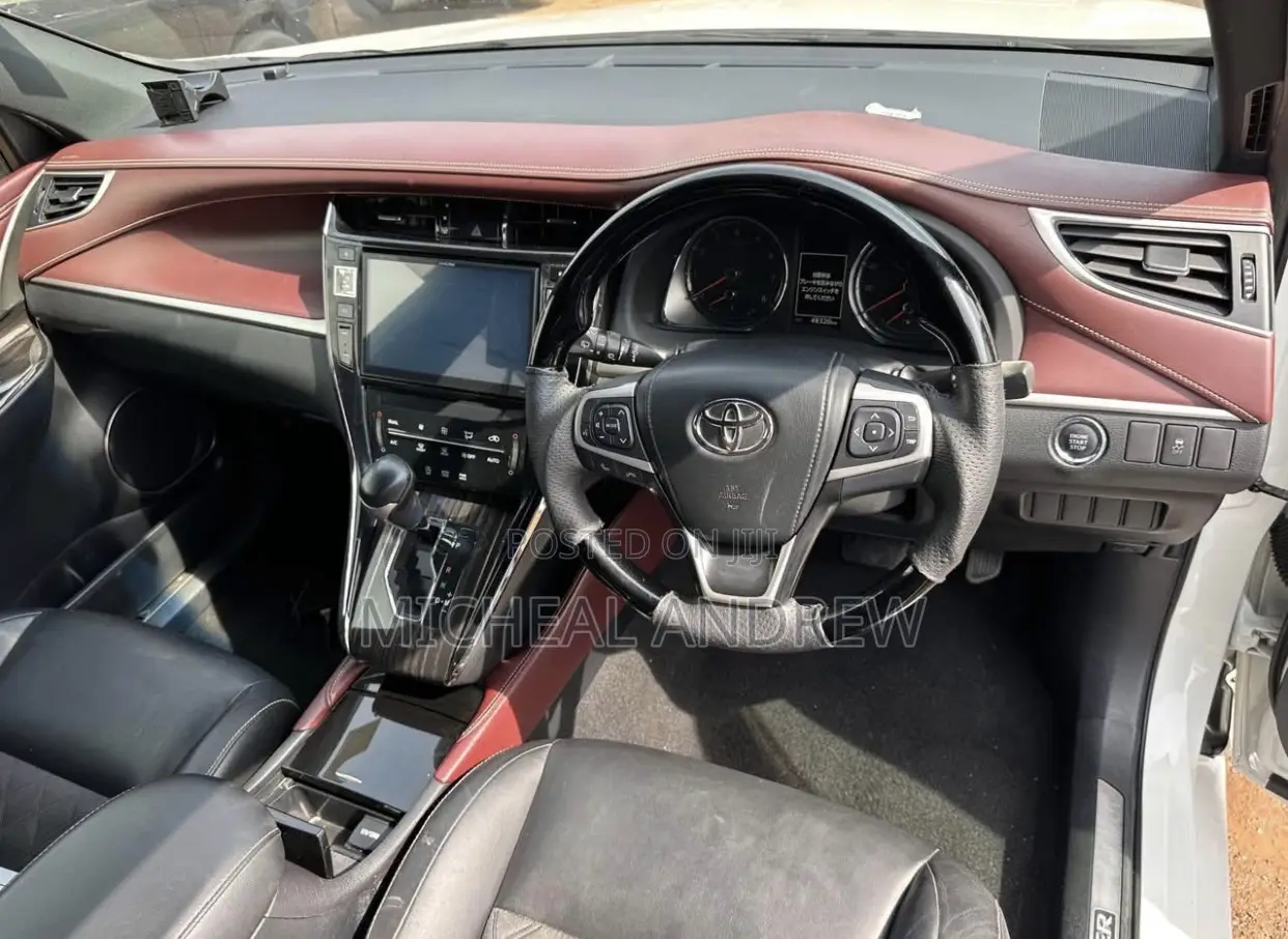 Toyota Harrier 2.5 Hybrid 4WD 2016 White