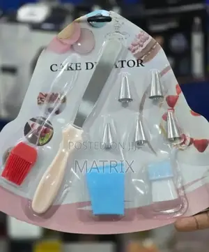 Simple Cake Decorating Kit