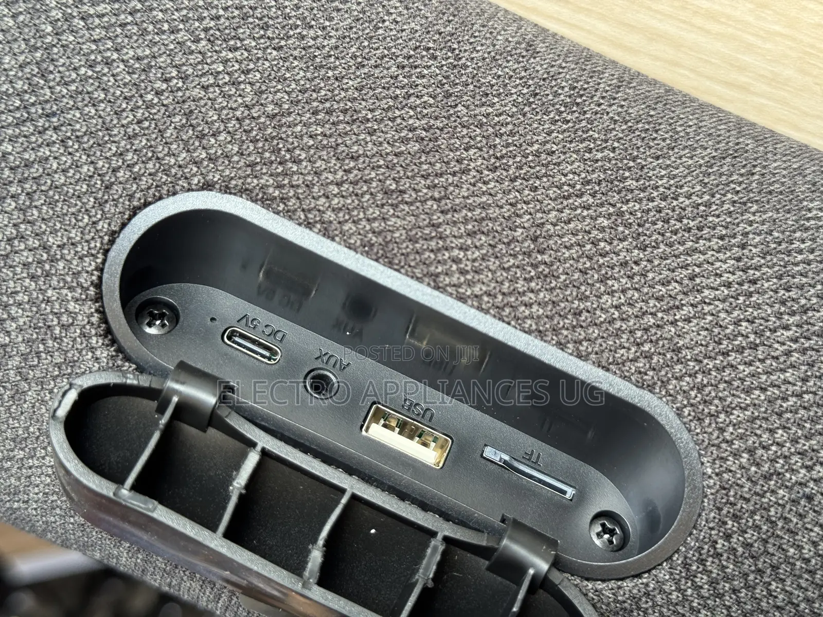 JBL B27 Portable Wireless Speaker