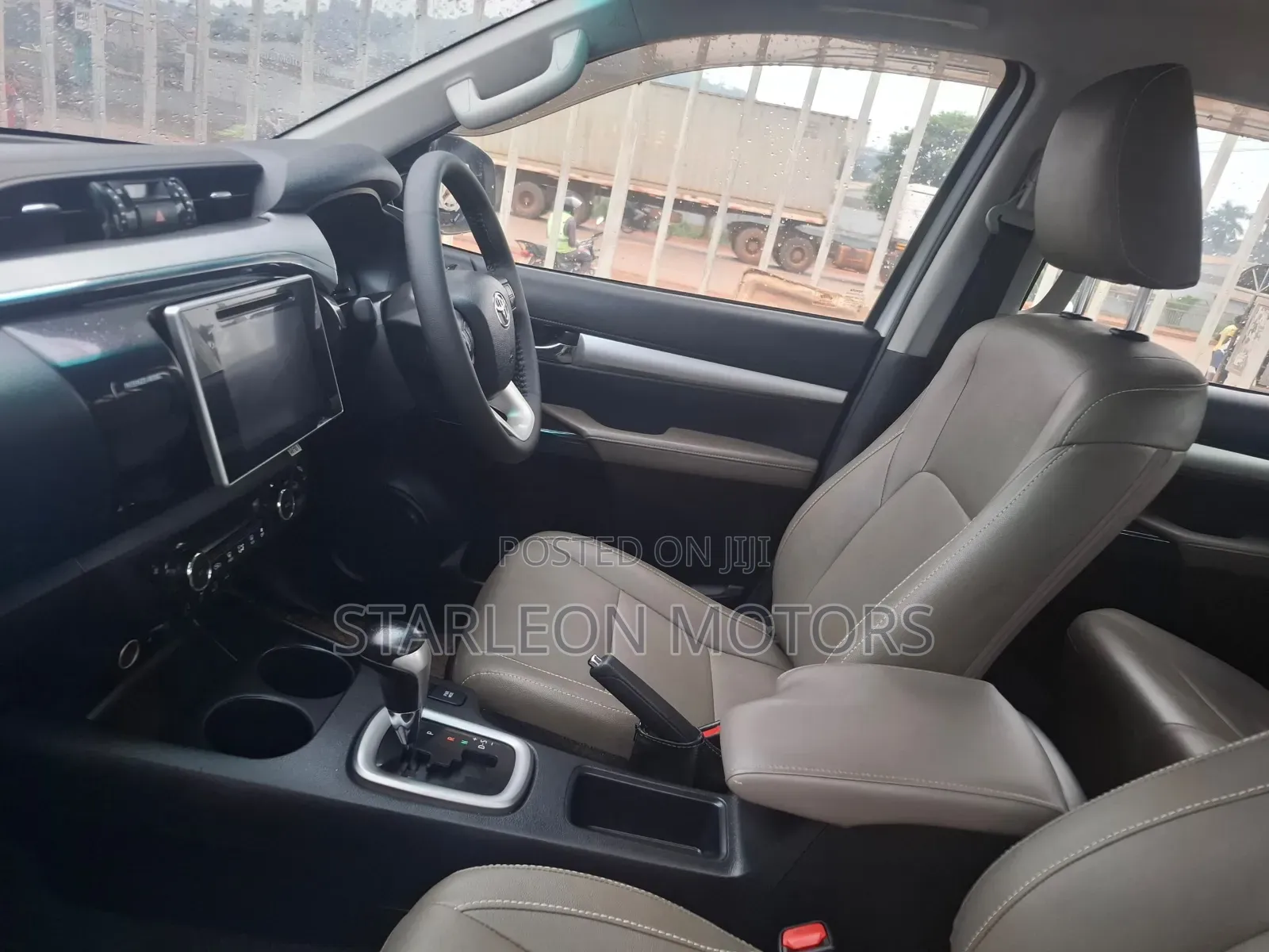 Toyota Hilux 2018 Silver