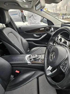 Mercedes-Benz C200 2017 Blue