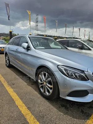 Mercedes-Benz C200 2017 Blue