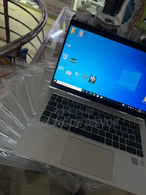 Laptop HP EliteBook 1030 8GB Intel Core I5 SSHD+SSD 256GB