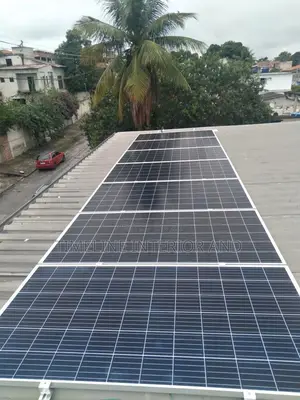 Reliable Roof-Mounted Solar Panel Systems