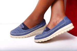 Solid Ladies Moccasins