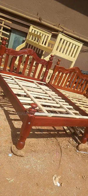 Nice Looking 4*6 Bed