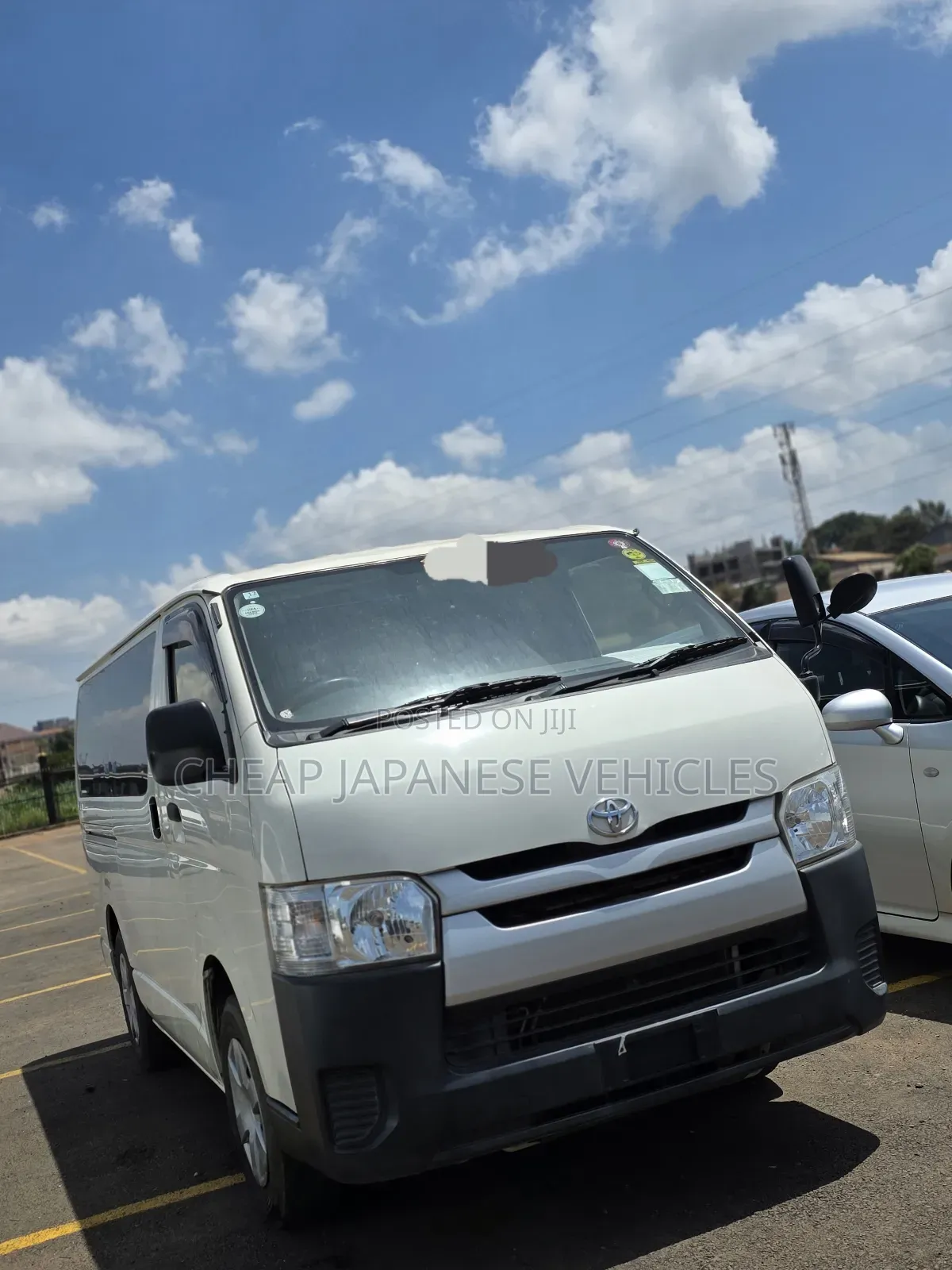Toyota HiAce 2015 White