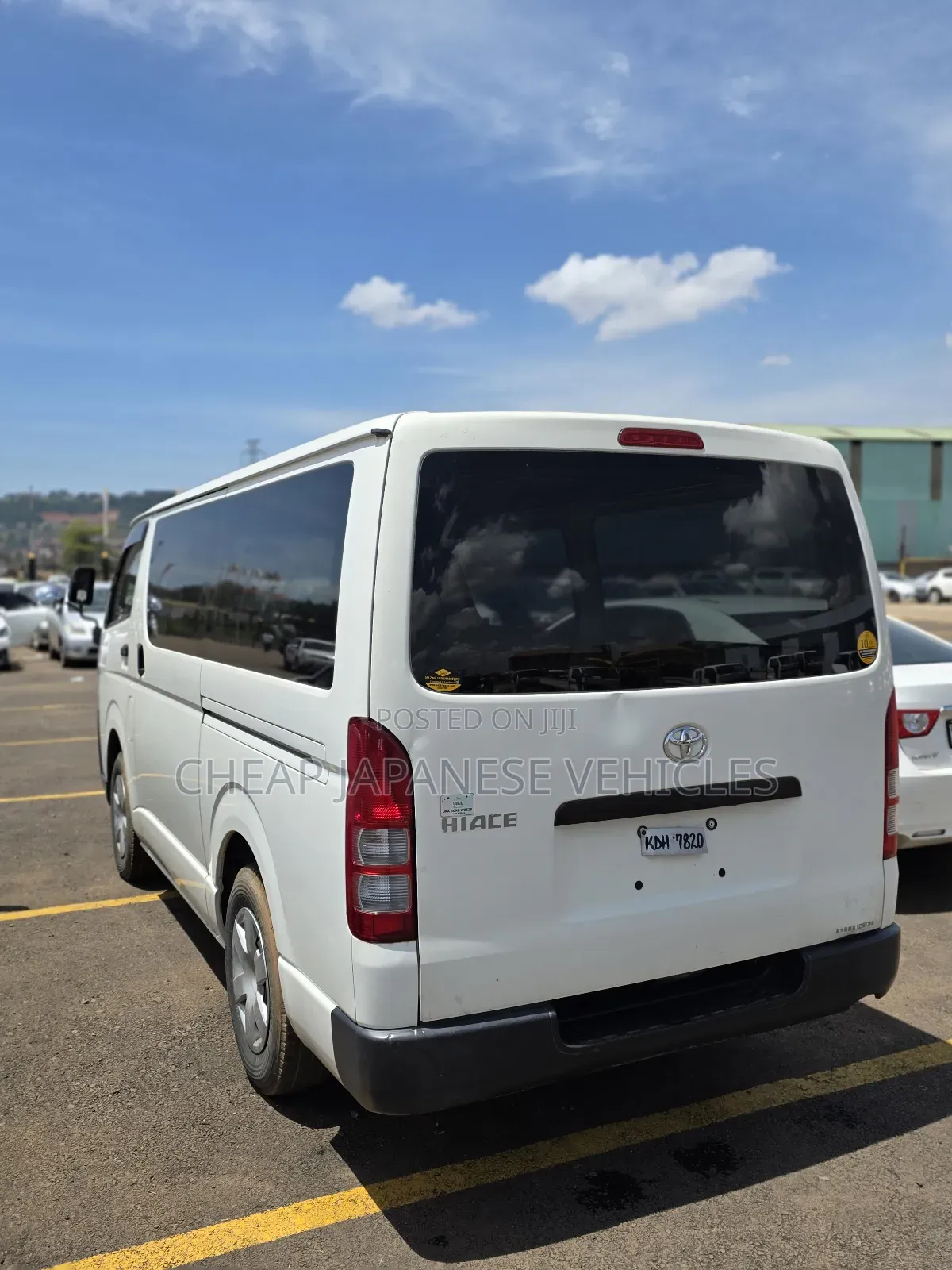Toyota HiAce 2015 White