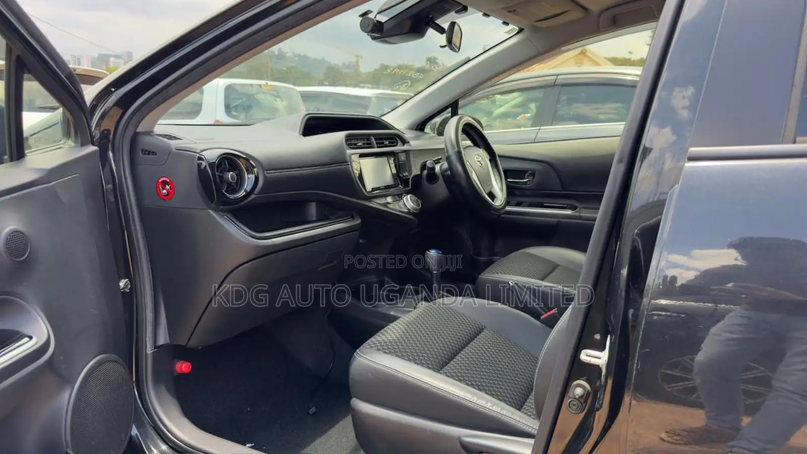Toyota Aqua 2016 Black