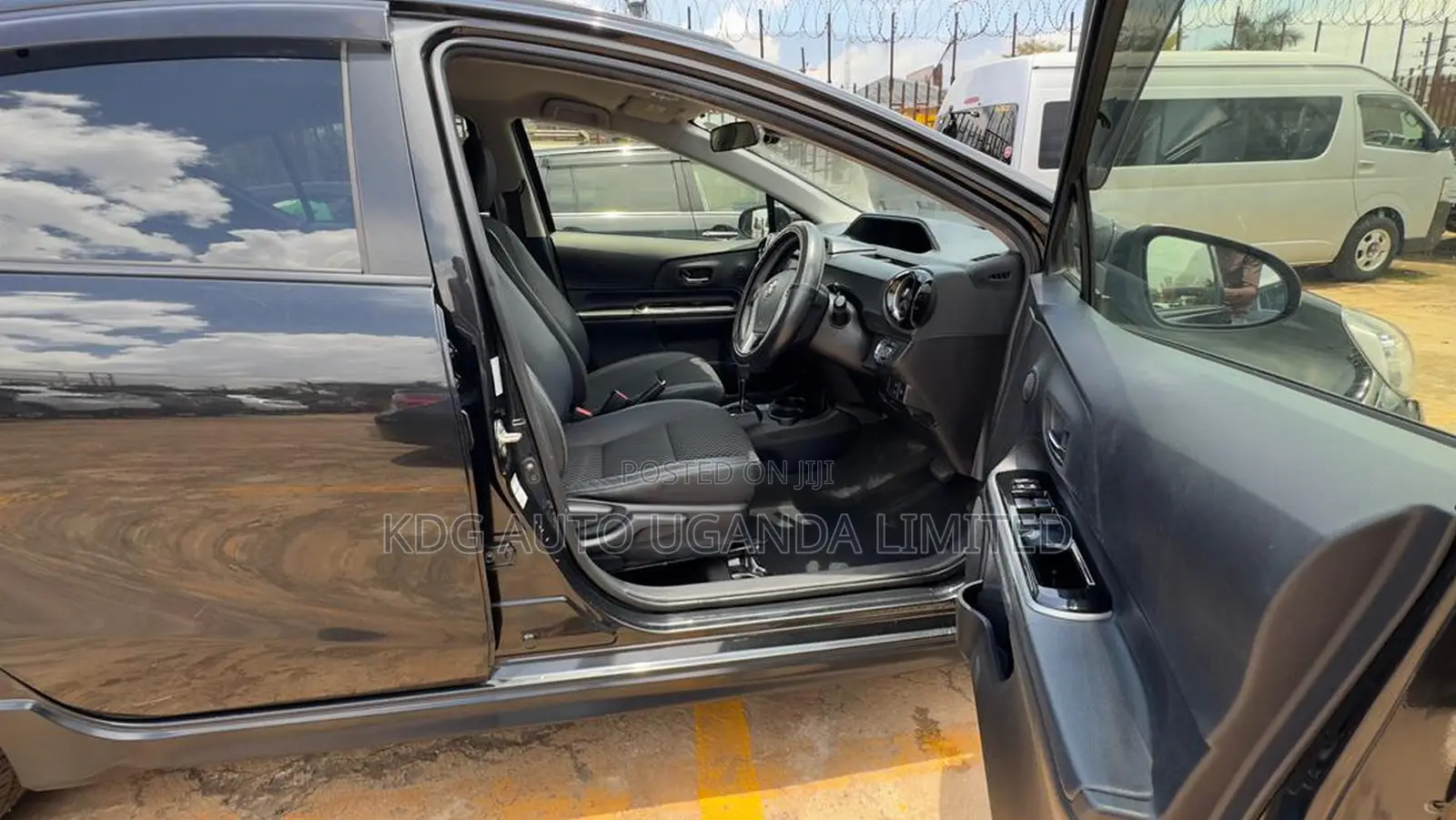 Toyota Aqua 2016 Black