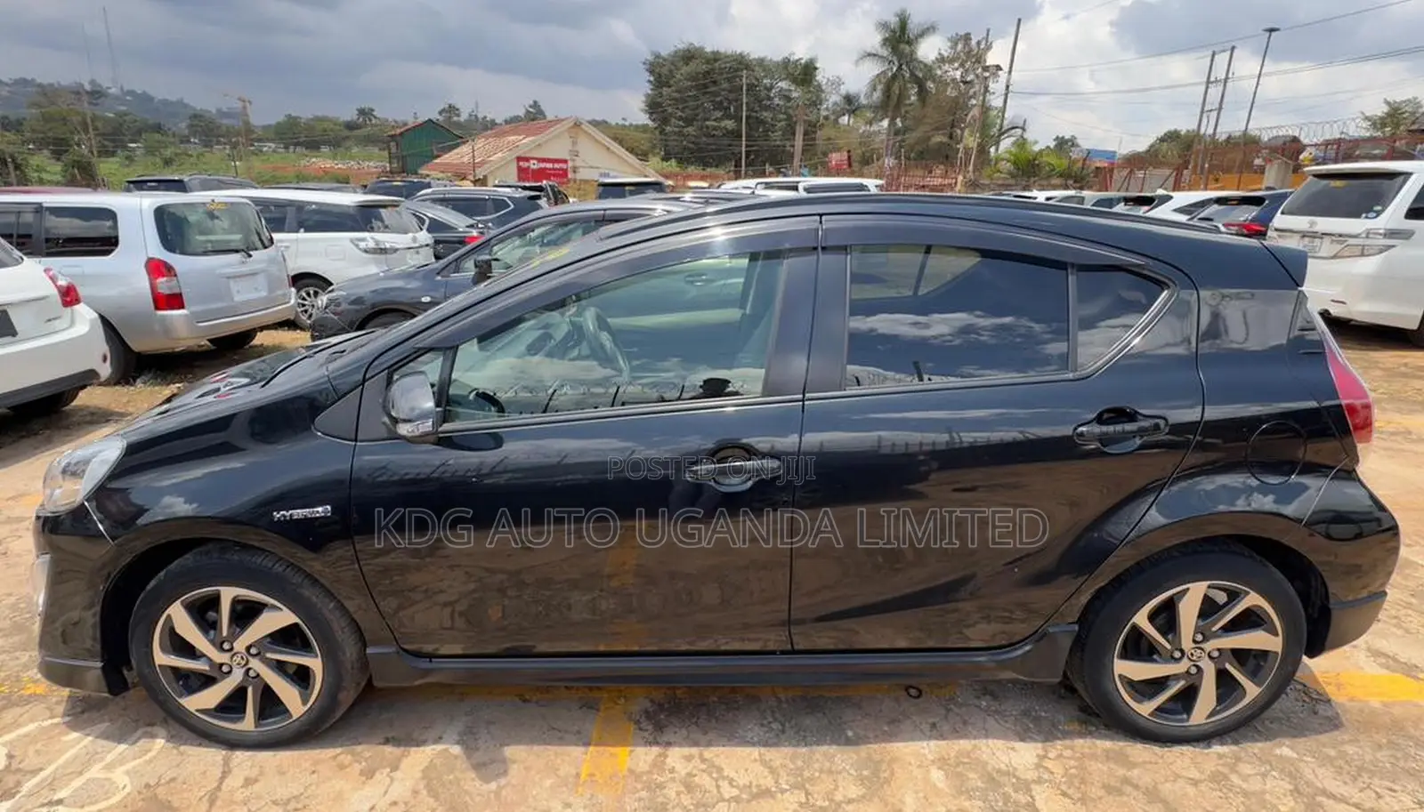 Toyota Aqua 2016 Black