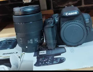 Canon Eos 850d With18-135mm