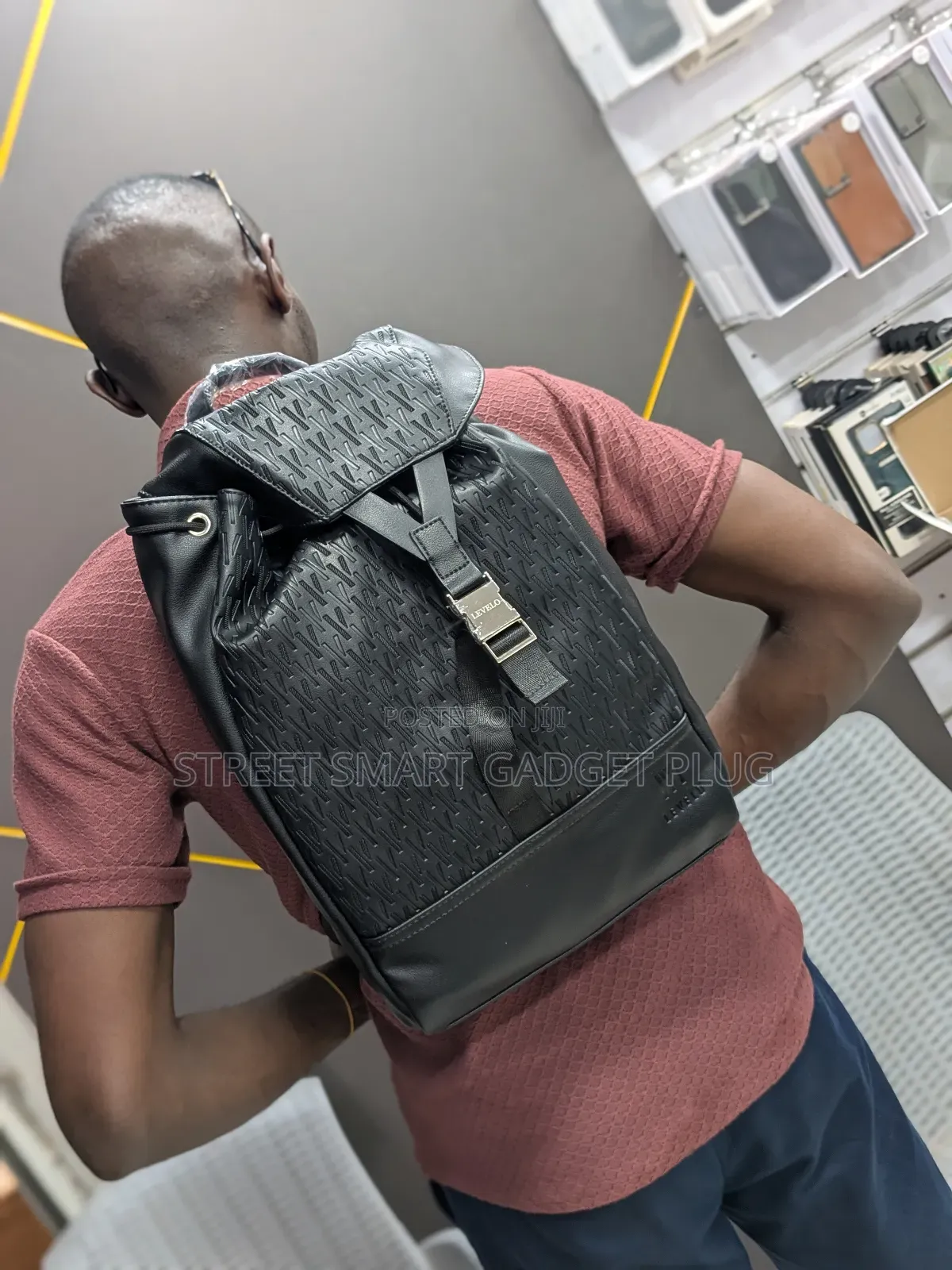 Levelo Envol 16inches Leather Backpack