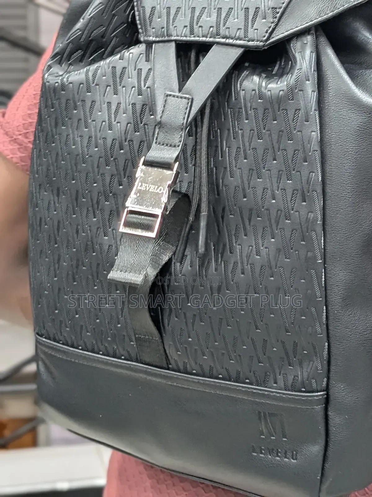 Levelo Envol 16inches Leather Backpack