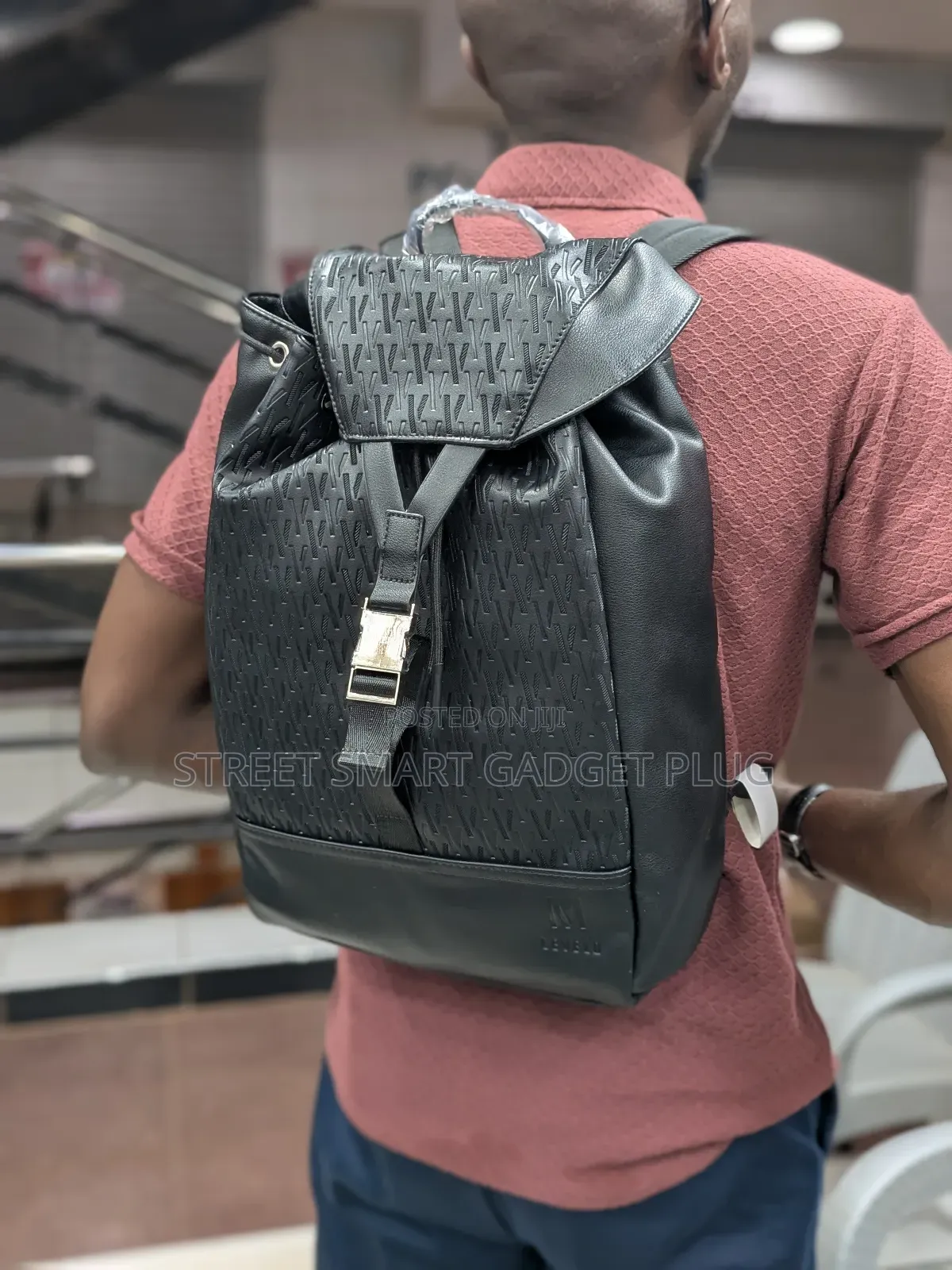 Levelo Envol 16inches Leather Backpack