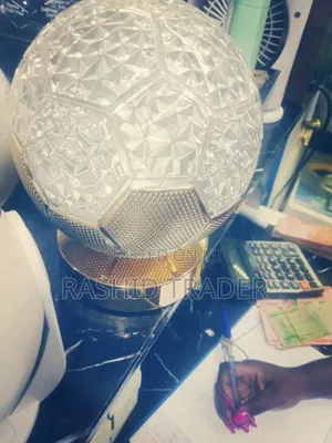 Round Gold Led Crystal Lamp