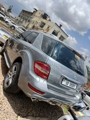 Mercedes-Benz M Class 2012 Gray