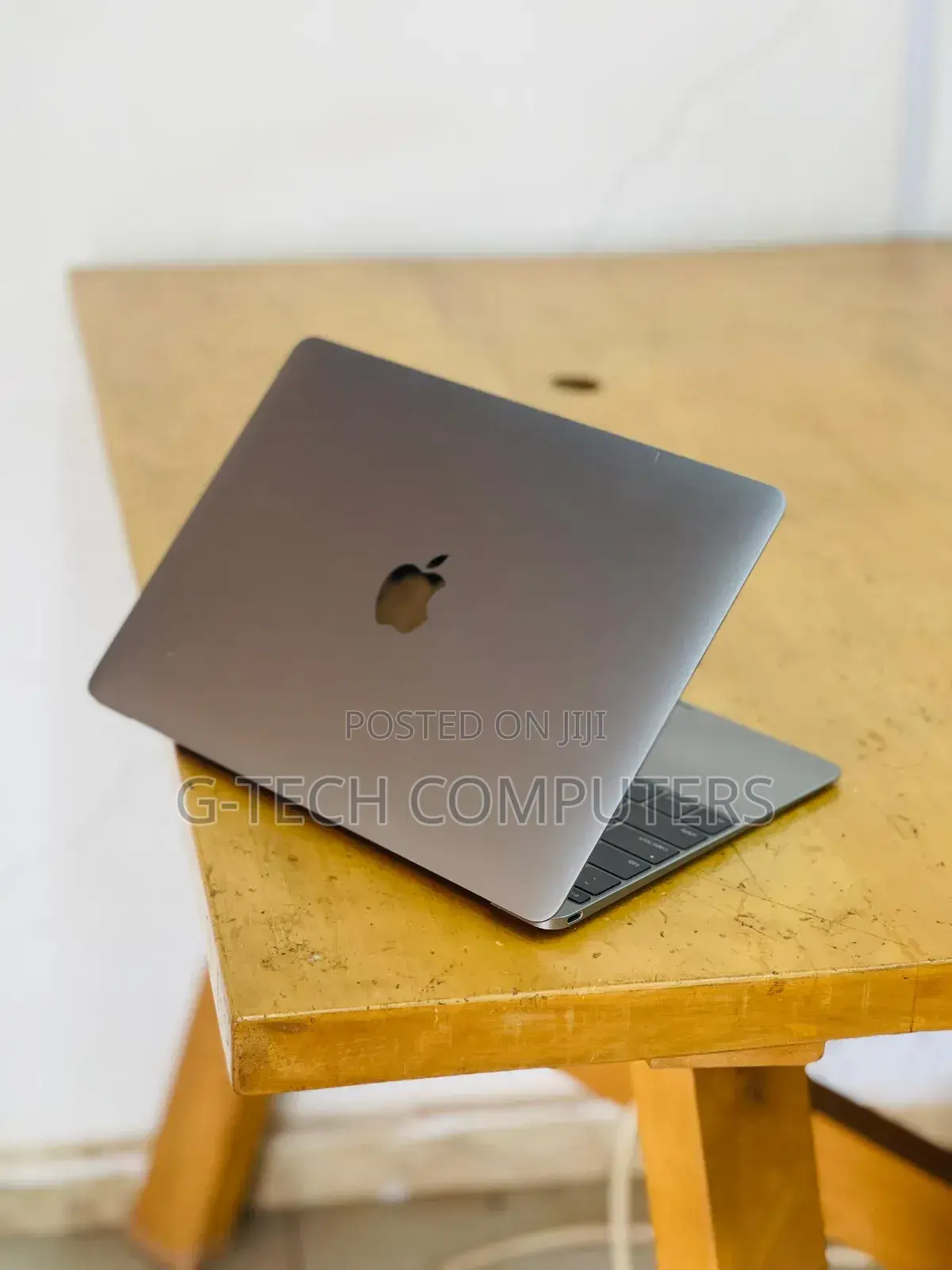 New Laptop Apple MacBook Pro 2015 8GB Intel Core M SSD 512GB