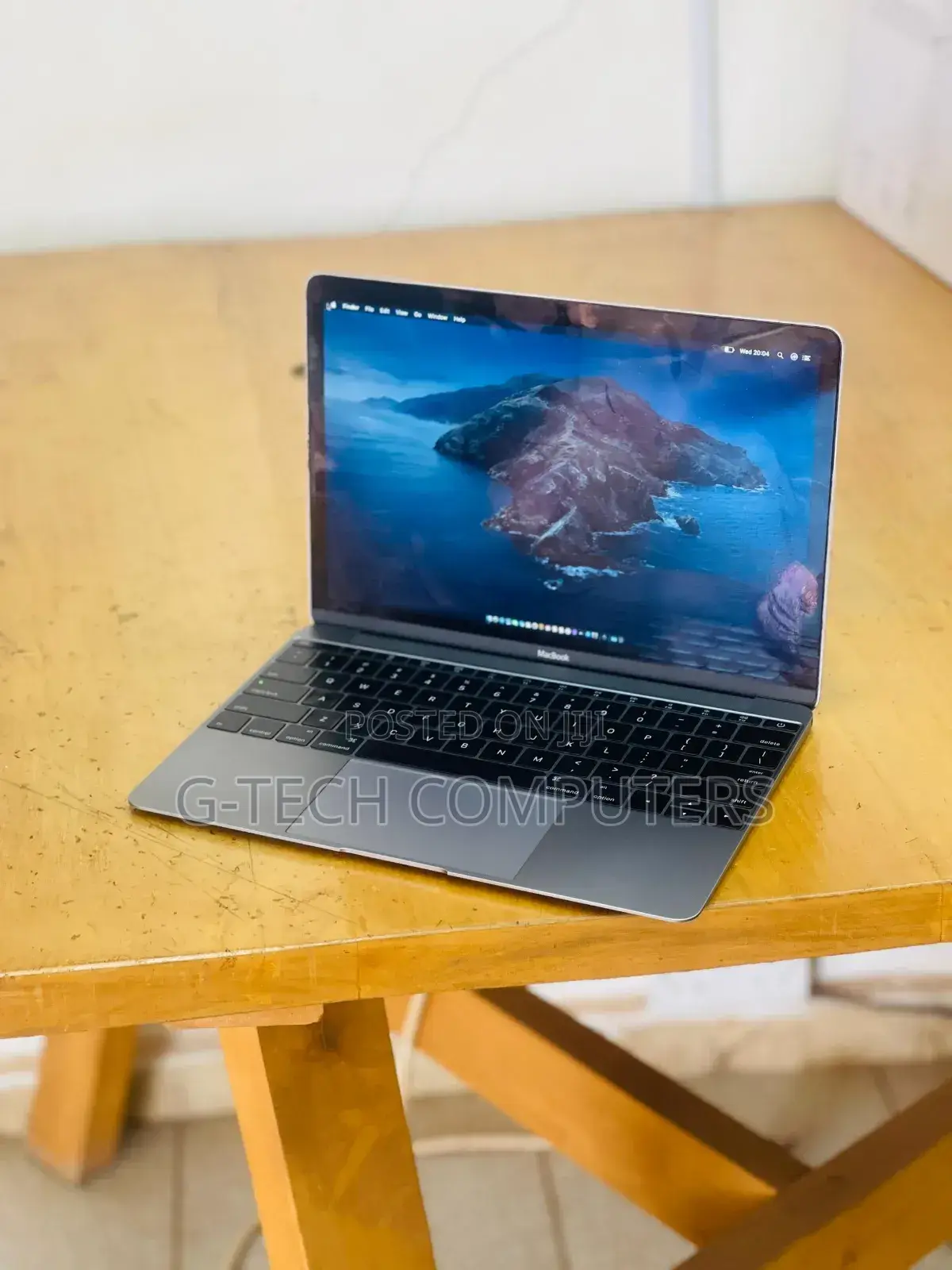 New Laptop Apple MacBook Pro 2015 8GB Intel Core M SSD 512GB