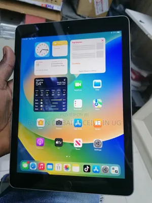Apple iPad 5 (2022) 32 GB Silver