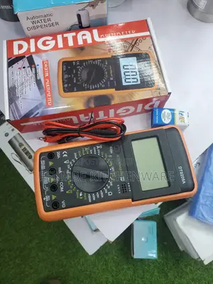 Digital Multimeter Reader