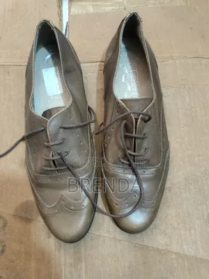 Women's Lace-Up Brogue Shoes