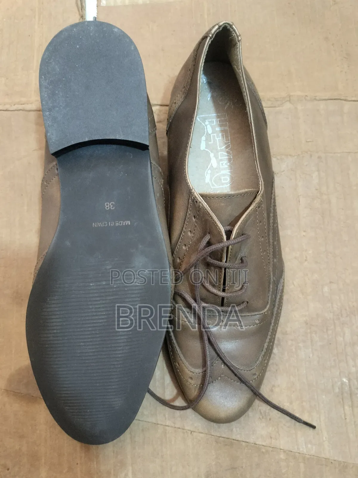 Women's Lace-Up Brogue Shoes