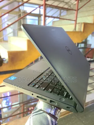 Laptop Dell Latitude 11 3150 8GB Intel Celeron HDD+SSD 512GB