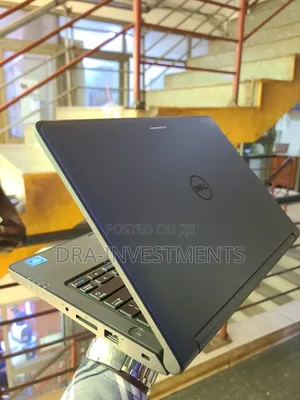 Laptop Dell Latitude 11 3150 4GB Intel Celeron HDD+SSD 512GB