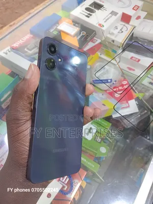Samsung Galaxy A06 64 GB Black