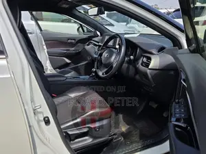 Toyota C-HR 2017 White