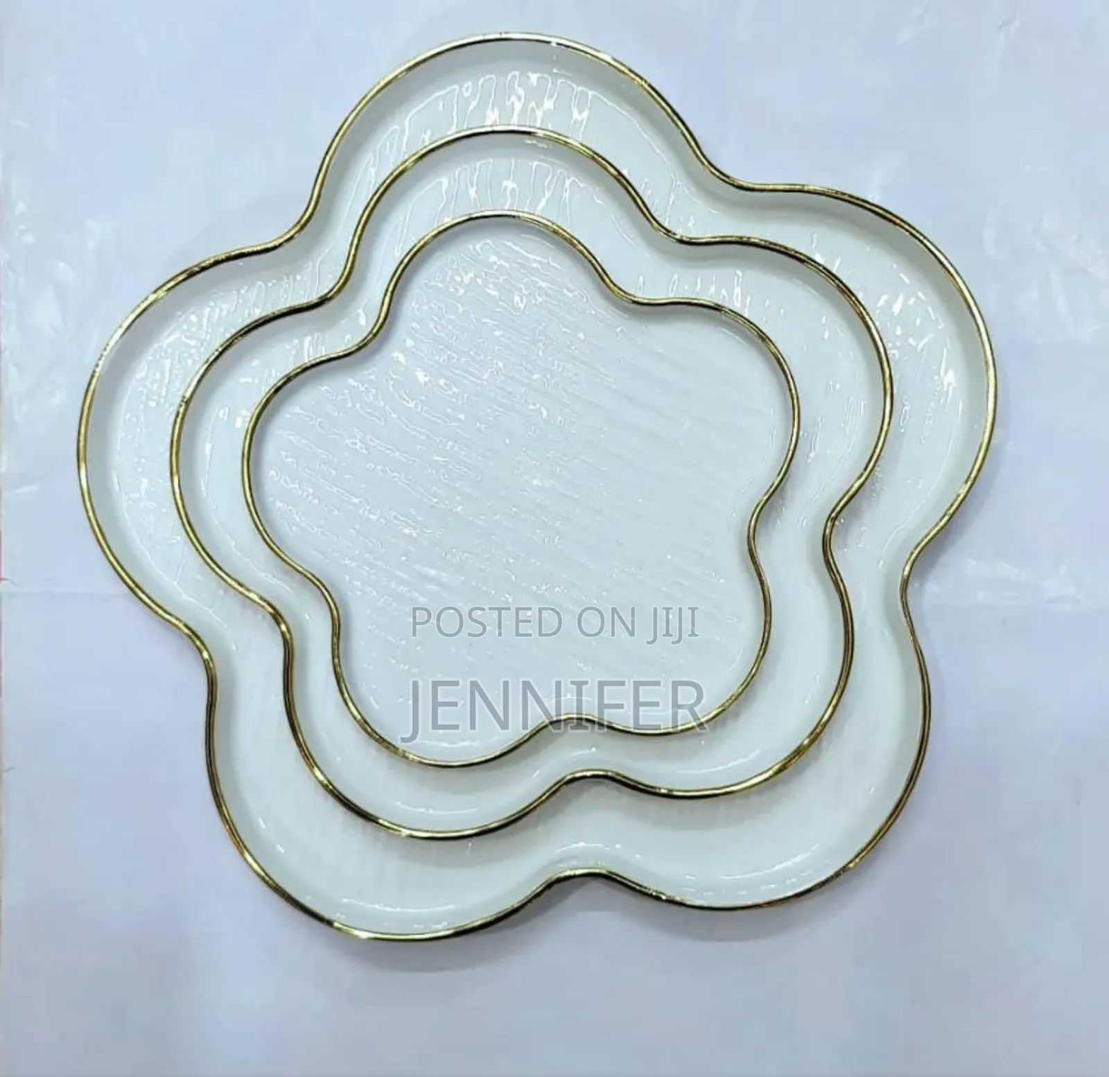 3pcs Ceramic Flower Inspired Plates With Gold Rims