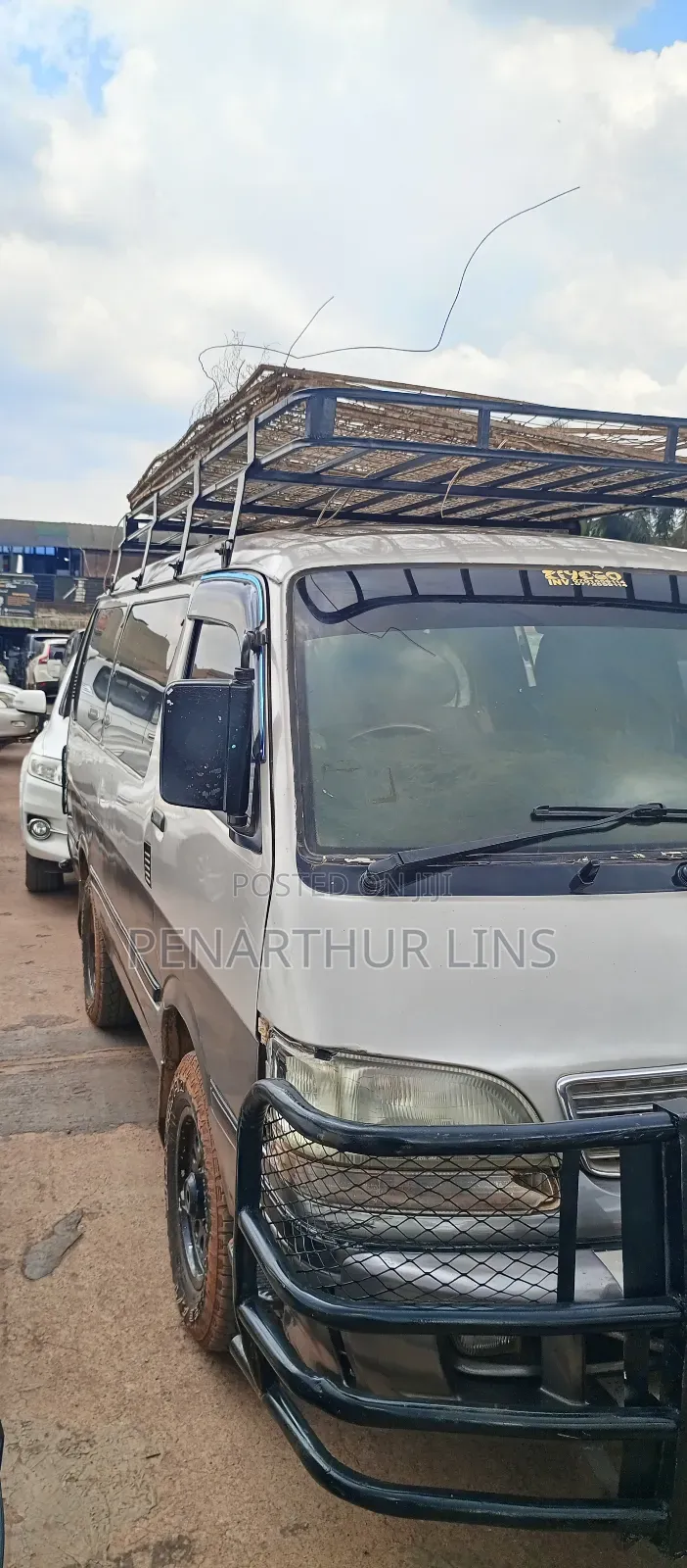 Toyota HiAce 220 2007 Silver