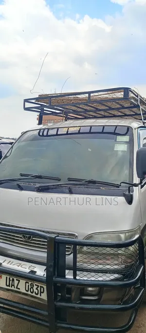 Toyota HiAce 220 2007 Silver