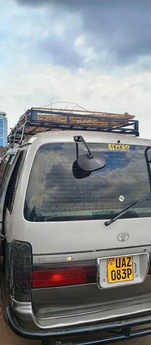 Toyota HiAce 220 2007 Silver