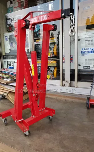 Engine Lifting Machine