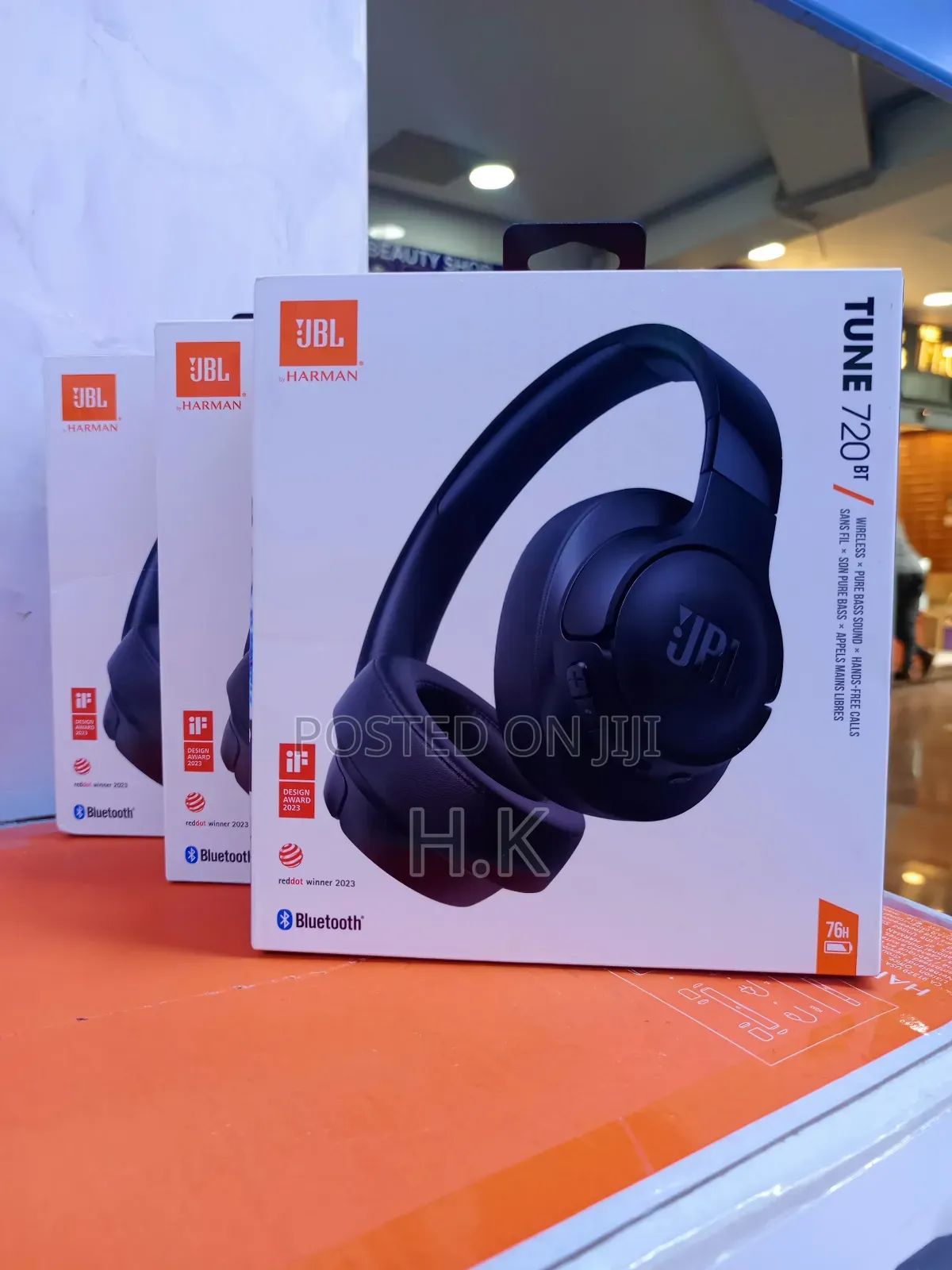 Jbl Tune 720bt Wireless Over-ear Headphones.