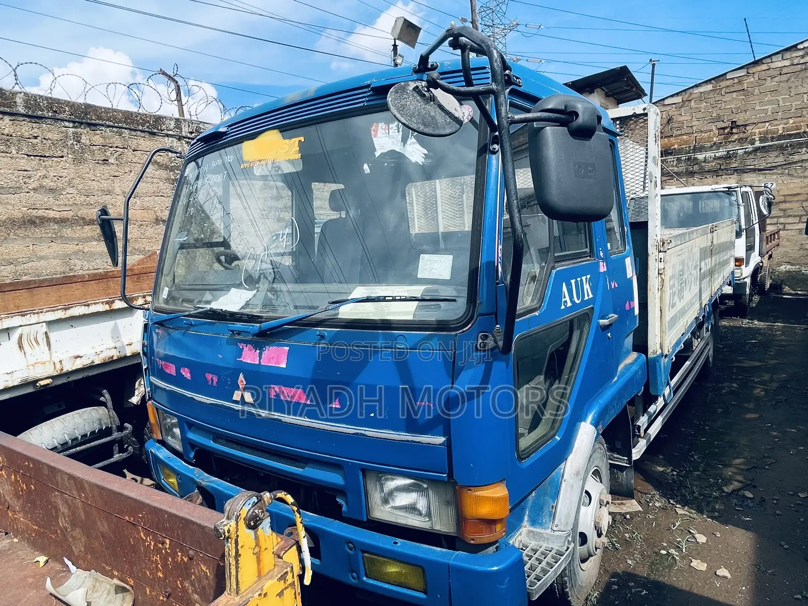 Fuso Ordinary Engine Black Top